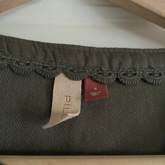 Pilcro Army Green Women’s Top with Pleated Front - Picture 6 of 7